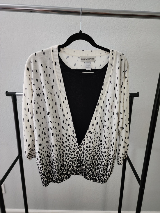 Cathy Daniels Sweaters - Cathy Daniels Black and White Speckle V-Neck Sweater Cardigan
